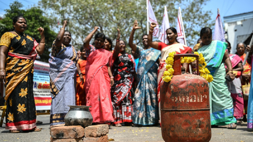 Panic, chaos in India as LPG supply dwindles, prices surge